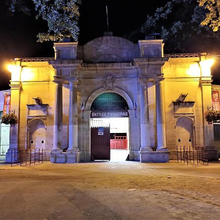Appartamento Les Portes Du Chateau Beaucairois Beaucaire  Esterno foto