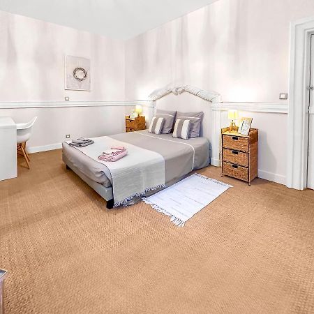 Appartamento Les Portes Du Chateau Beaucairois Beaucaire  Esterno foto