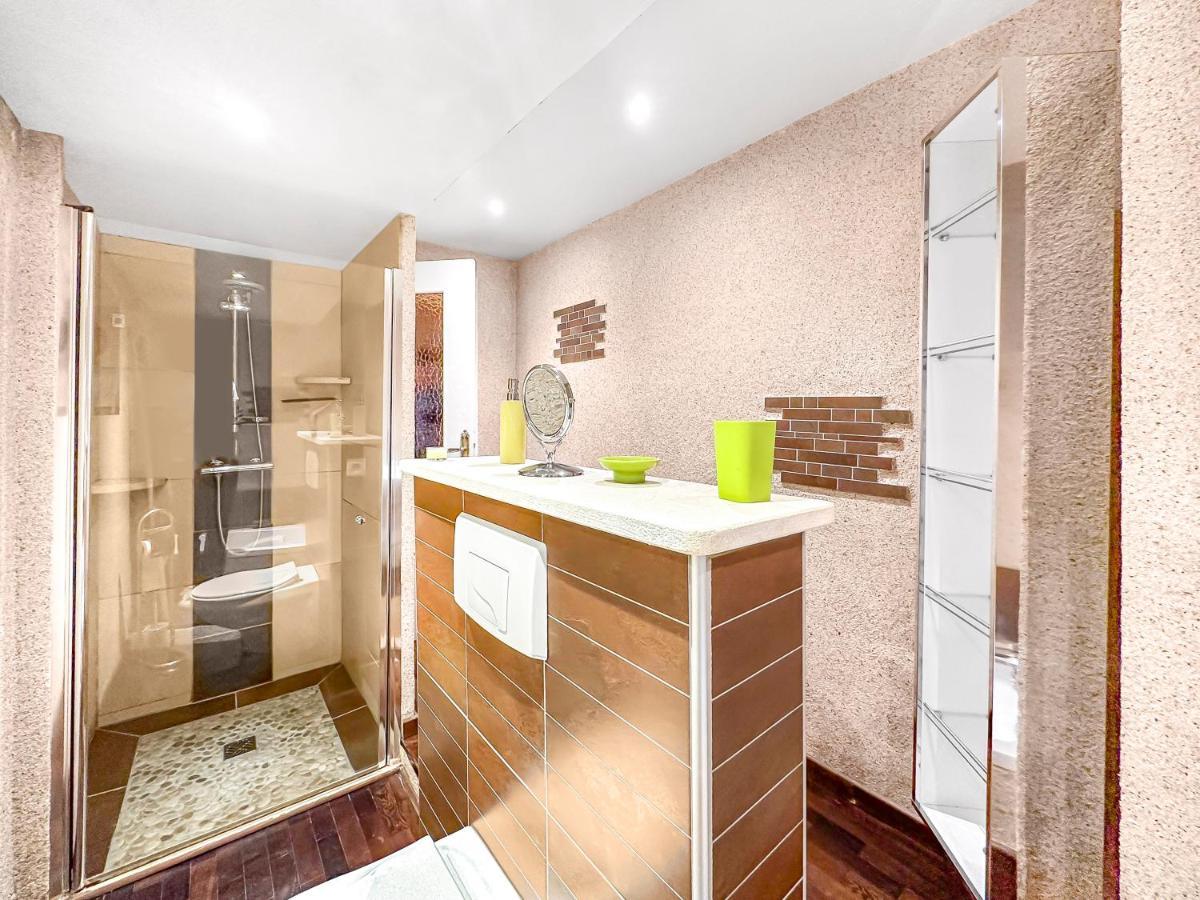 Appartamento Les Portes Du Chateau Beaucairois Beaucaire  Esterno foto